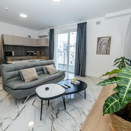 New, Stylish And Modern 1Br Apartment セント・ポールズ・ベイ エクステリア 写真
