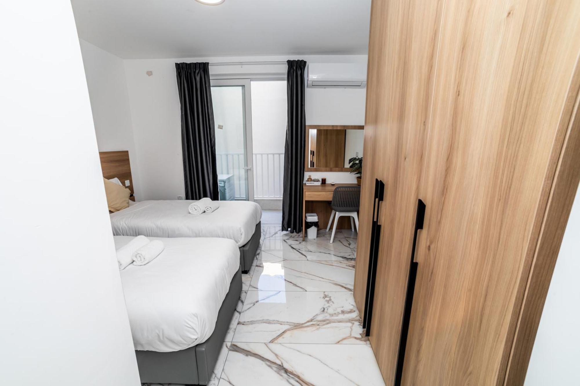 New, Stylish And Modern 1Br Apartment セント・ポールズ・ベイ エクステリア 写真