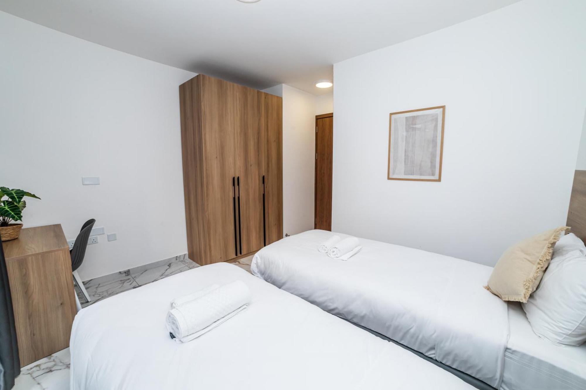 New, Stylish And Modern 1Br Apartment セント・ポールズ・ベイ エクステリア 写真