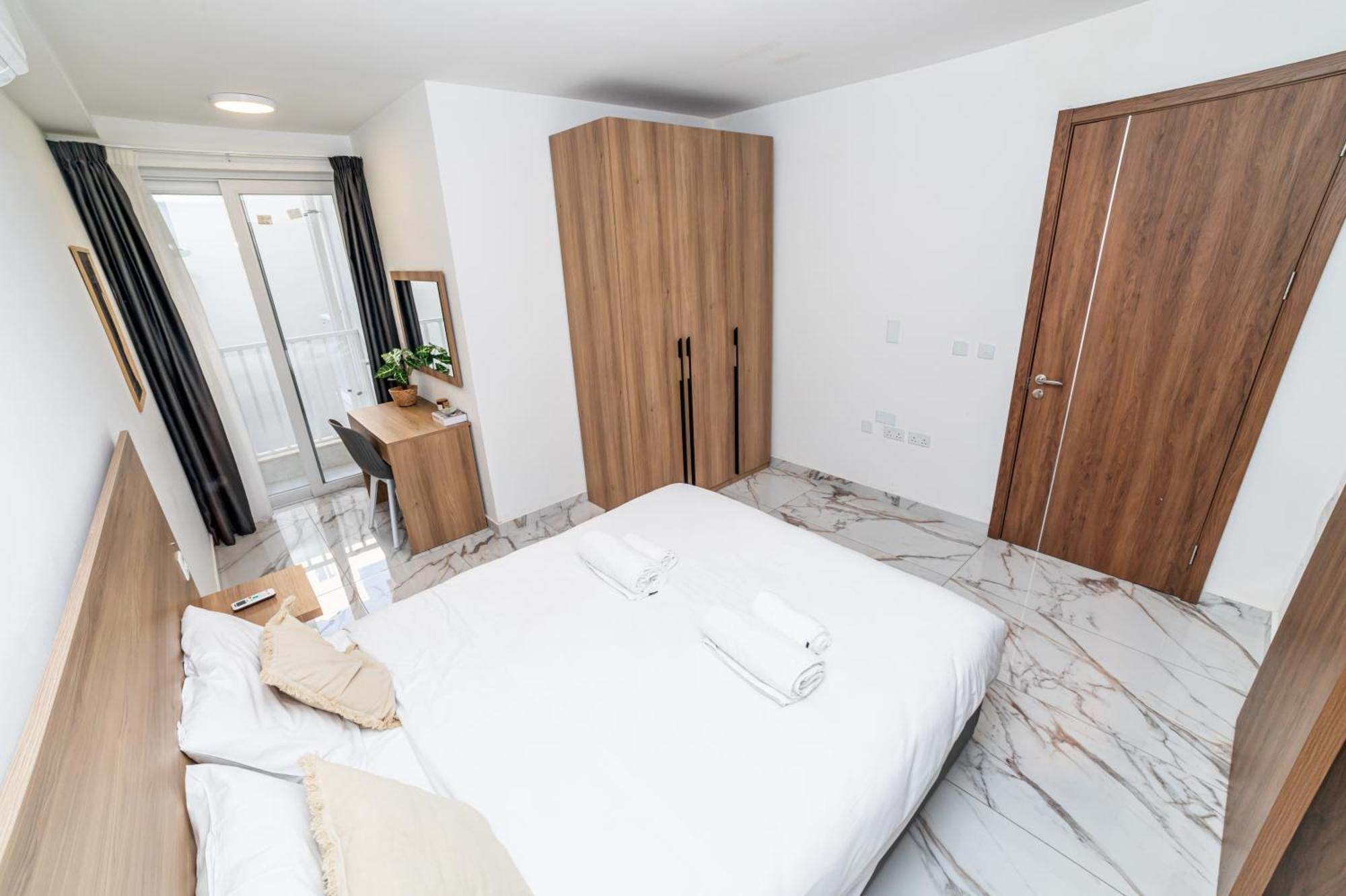 New, Stylish And Modern 1Br Apartment セント・ポールズ・ベイ エクステリア 写真