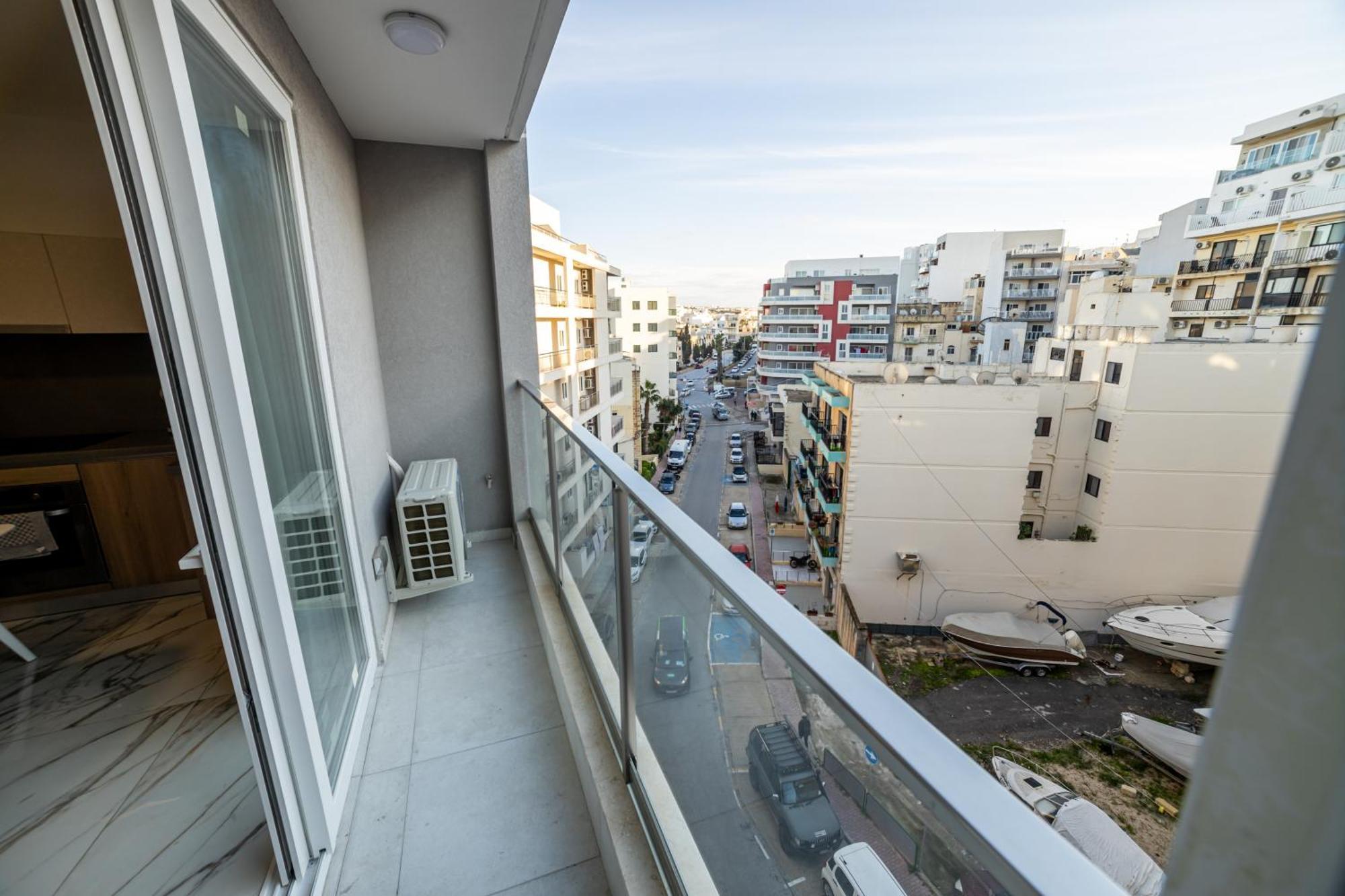 New, Stylish And Modern 1Br Apartment セント・ポールズ・ベイ エクステリア 写真