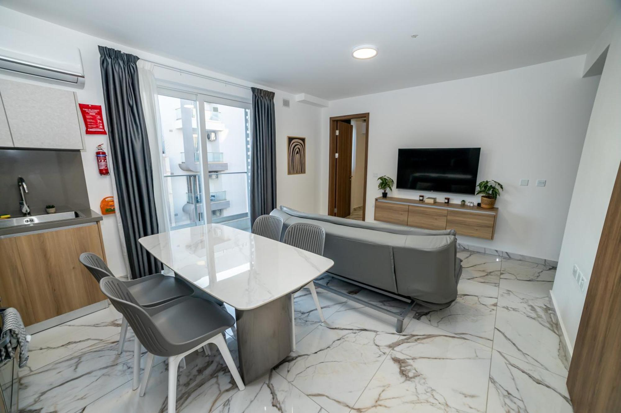 New, Stylish And Modern 1Br Apartment セント・ポールズ・ベイ エクステリア 写真